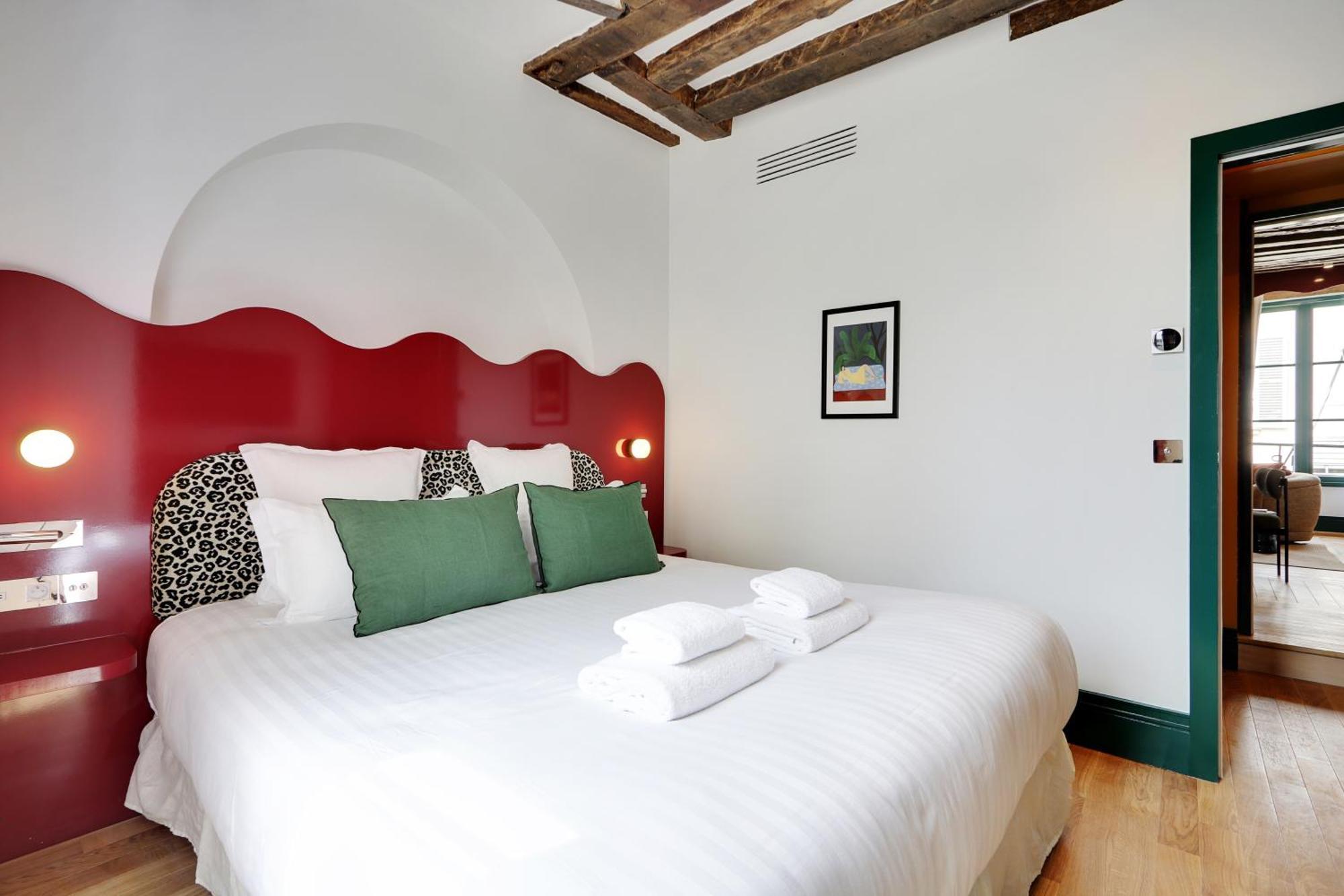 Paris Home Collection Serviced Apartments In Notre Dame - Rue Savoie Bagian luar foto