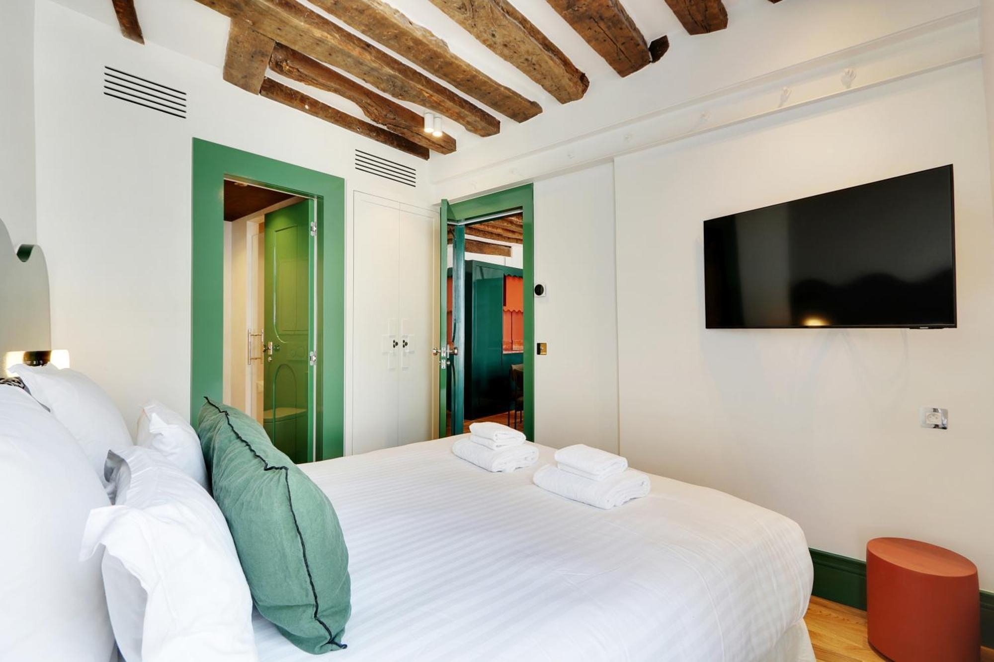 Paris Home Collection Serviced Apartments In Notre Dame - Rue Savoie Bagian luar foto