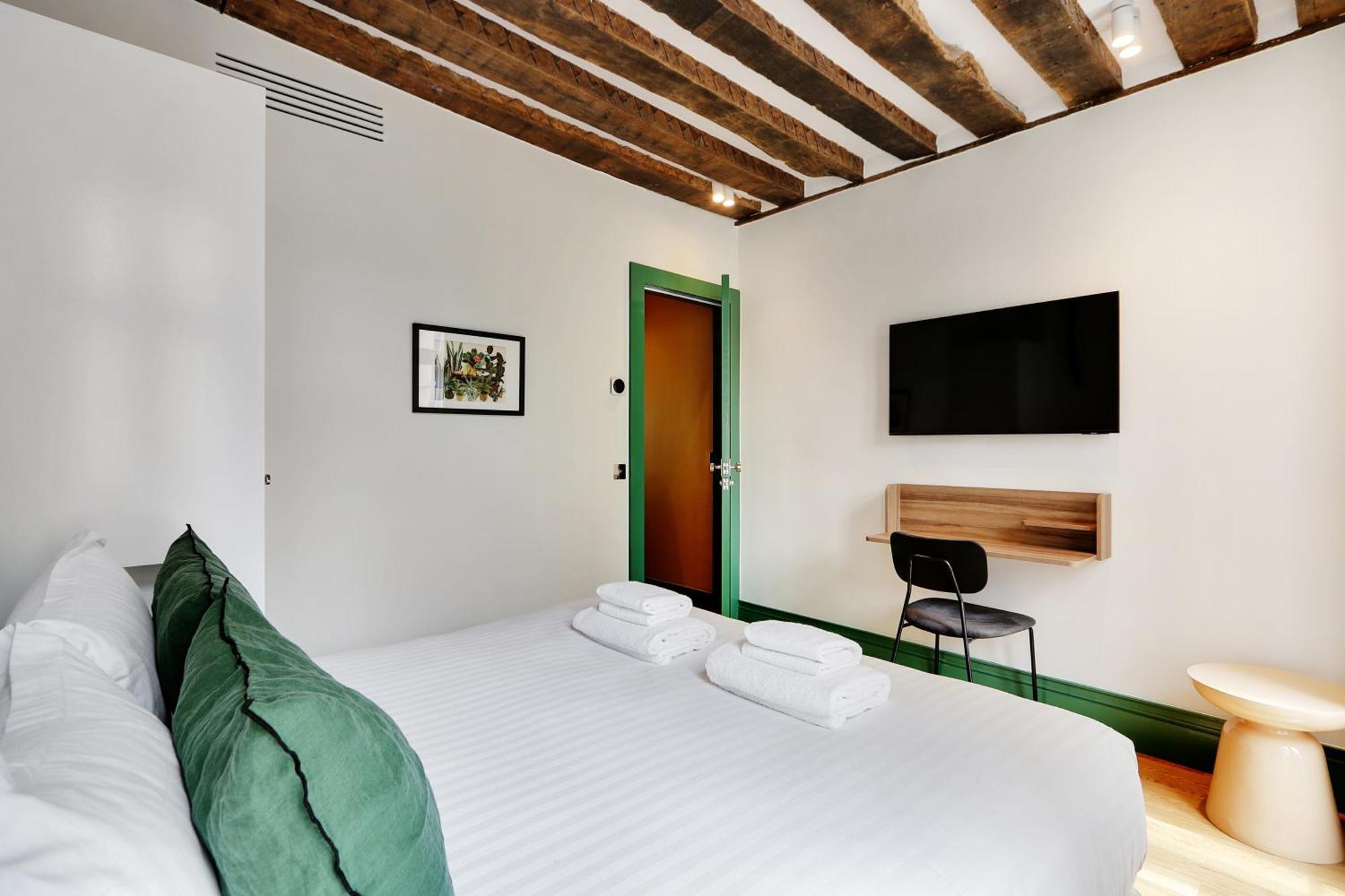 Paris Home Collection Serviced Apartments In Notre Dame - Rue Savoie Bagian luar foto