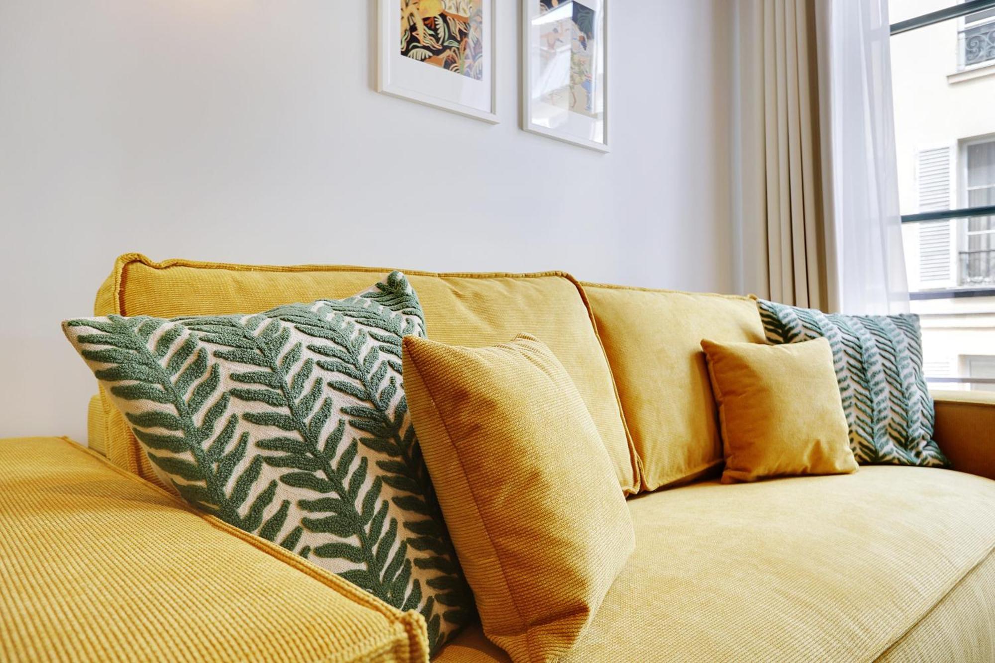 Paris Home Collection Serviced Apartments In Notre Dame - Rue Savoie Bagian luar foto